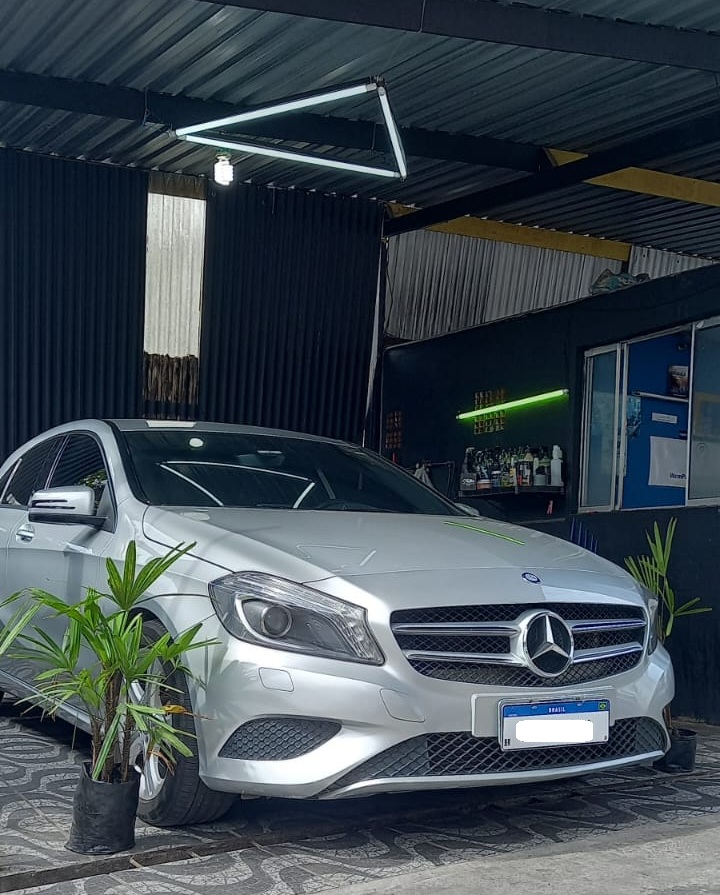 Estacionamento seco em prédio na Liberdade 1